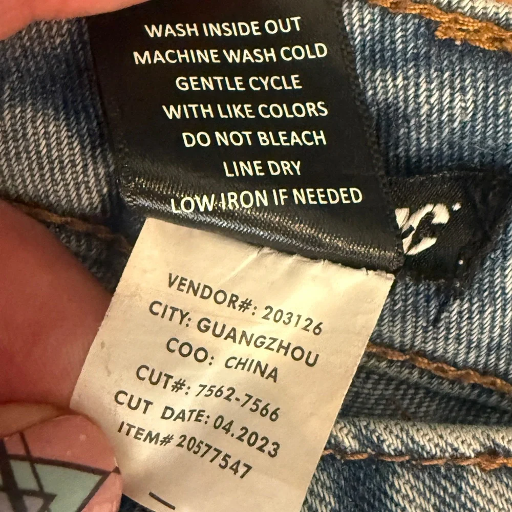Hot Topic these relaxed
